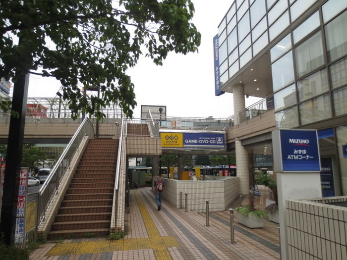 みずほ銀行(銀行)まで750m 所沢スカイライズタワー（2510）