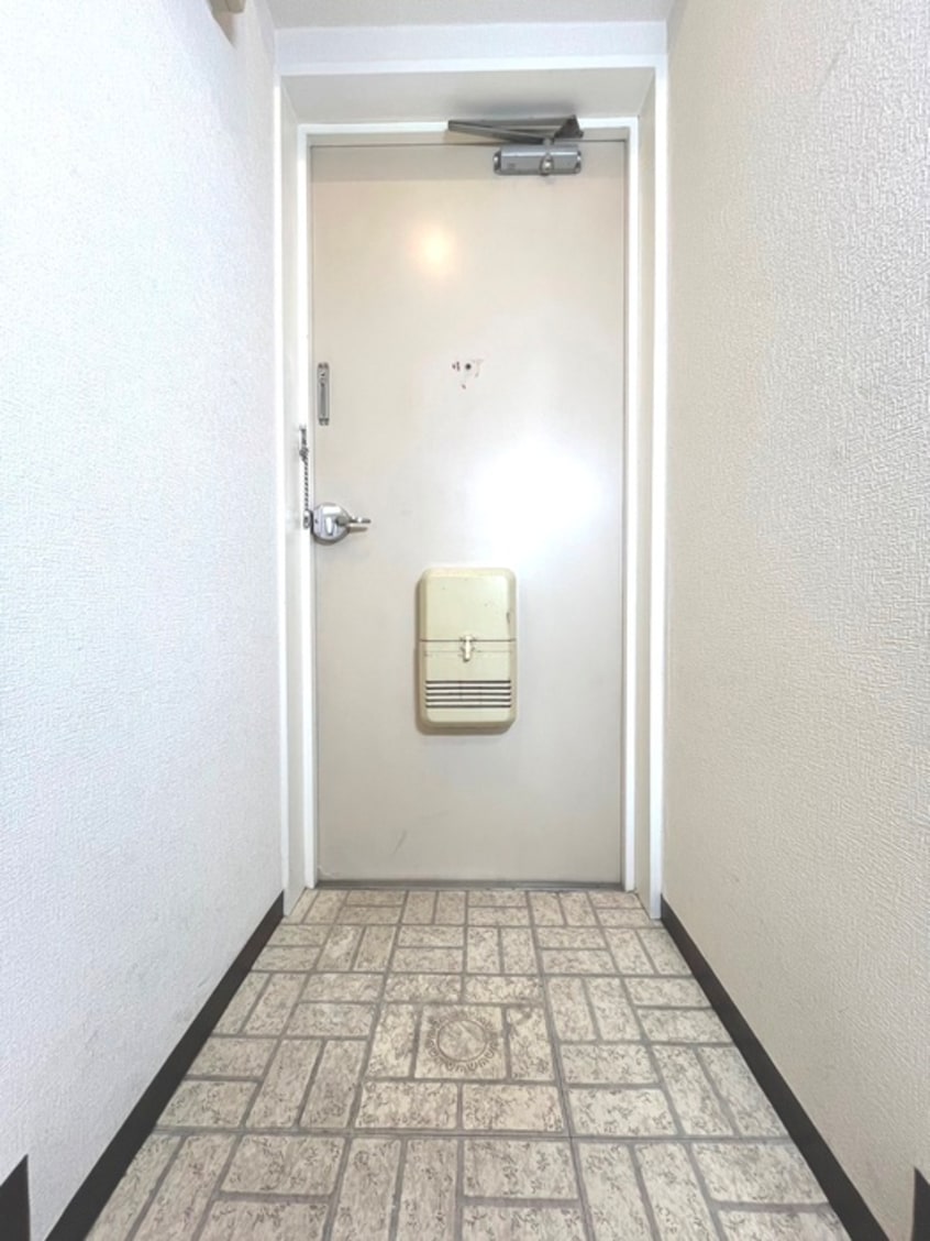 玄関 東陽レンタカービル