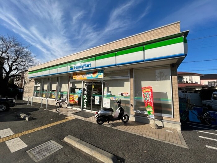 ファミリーマート所沢ニュータウン店(コンビニ)まで628m 勝ハイツ