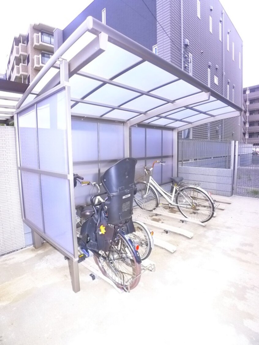 駐輪場 RegaroⅢ