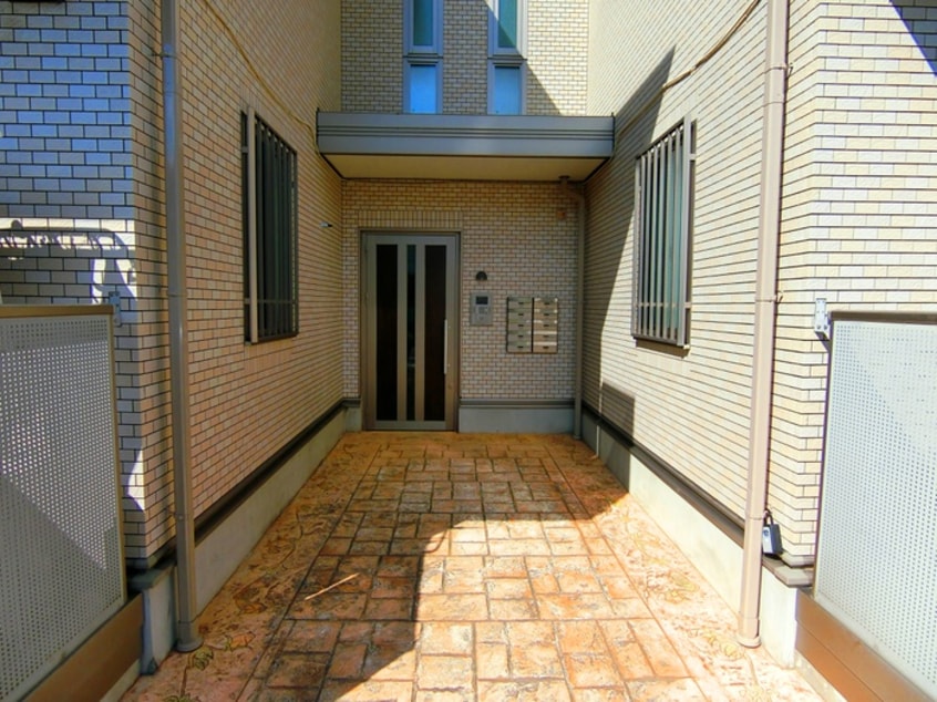 エントランス部分 エルメゾン小手指Ａ