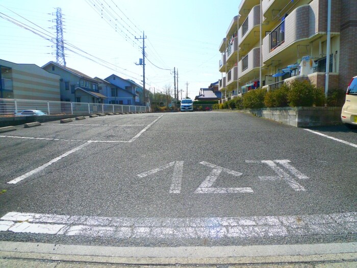 駐車場 アビタシオン・クレエ