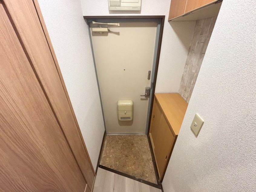 玄関 リバーサイドハウス