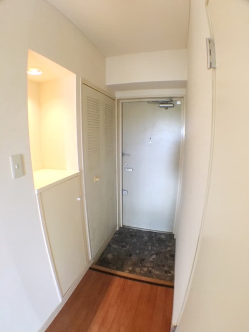 玄関 ﾗｲｵﾝｽﾞﾏﾝｼｮﾝ府中第5（８０１）