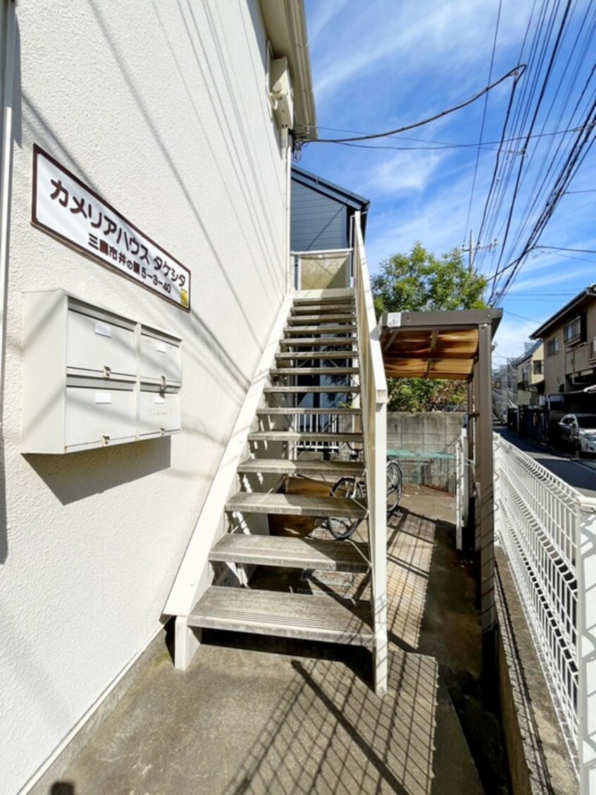 エントランス部分 カメリアハウスタケシタ