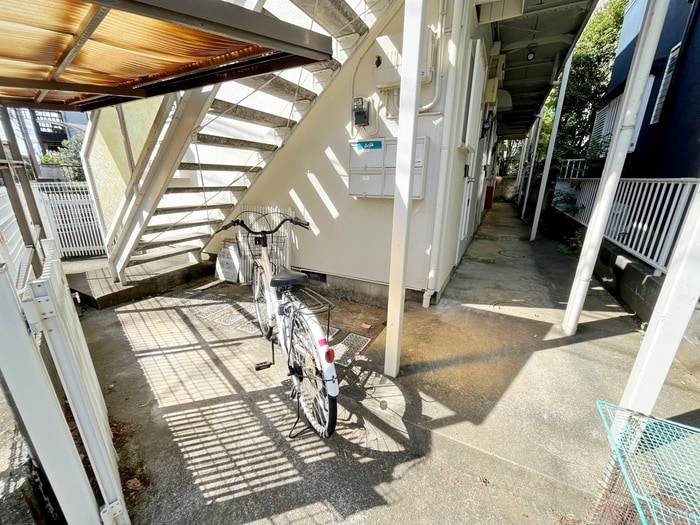 駐輪場 カメリアハウスタケシタ