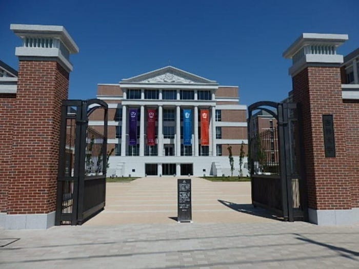 杏林大学井の頭キャンパス(大学/短大/専門学校)まで1900m カメリアハウスタケシタ