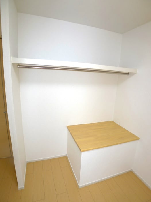 収納 エレガントヒル参番館