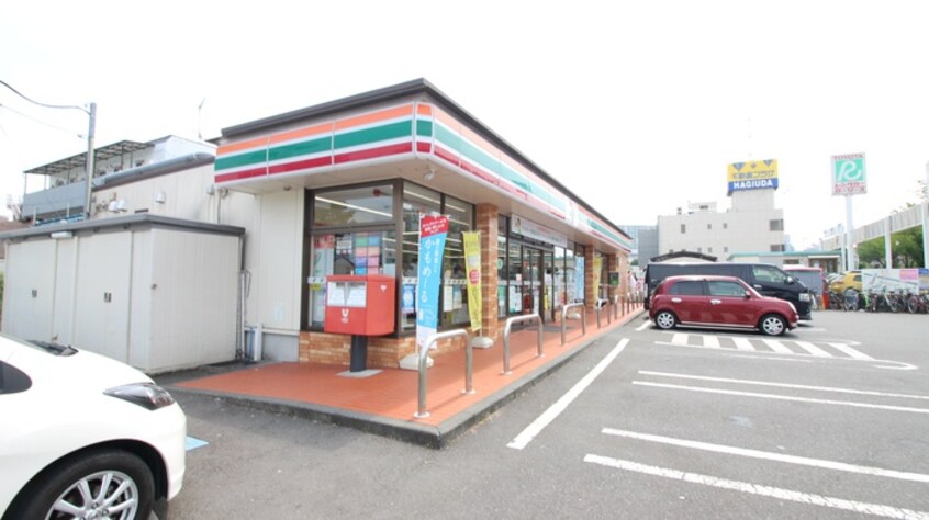 セブンイレブン　八王子堀之内3丁目店(コンビニ)まで794m アイビーイン21