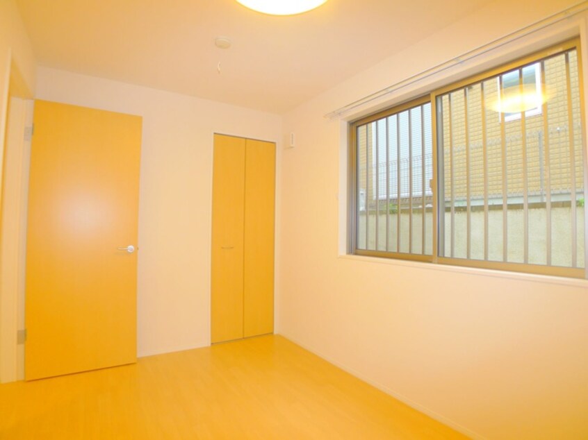 内観写真 リズ・プラトリー