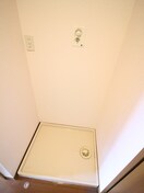 洗濯機置場 クレ－ルコ－ト参番館