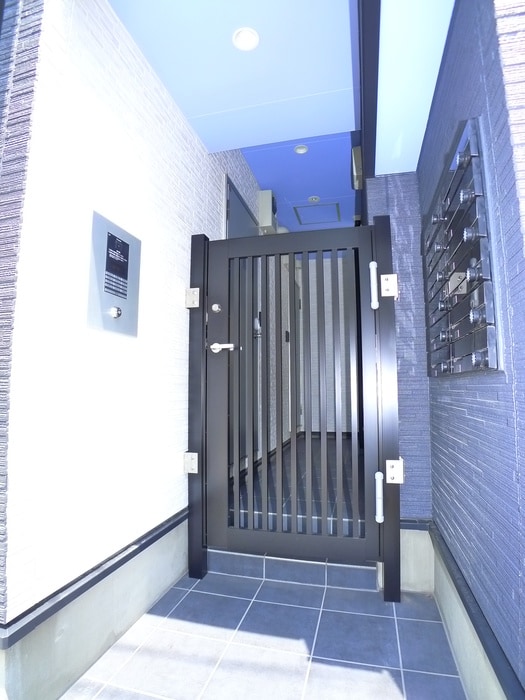 エントランス部分 ラブリーレジデンス千葉西