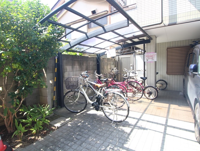 駐輪場 オ－トゥヴィ－ルⅡ