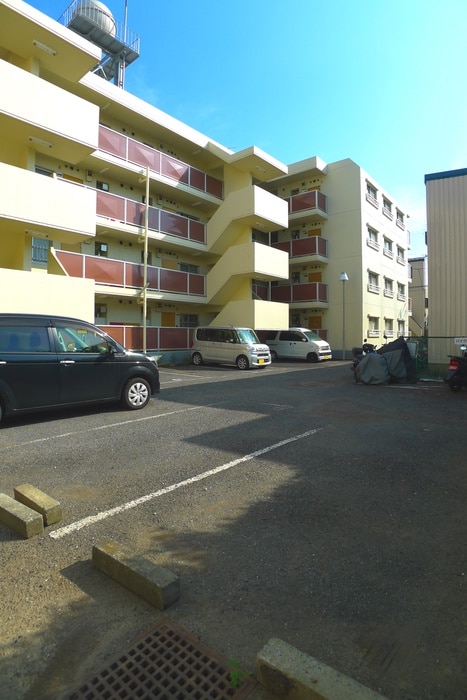 駐車場 クラウンズマンション