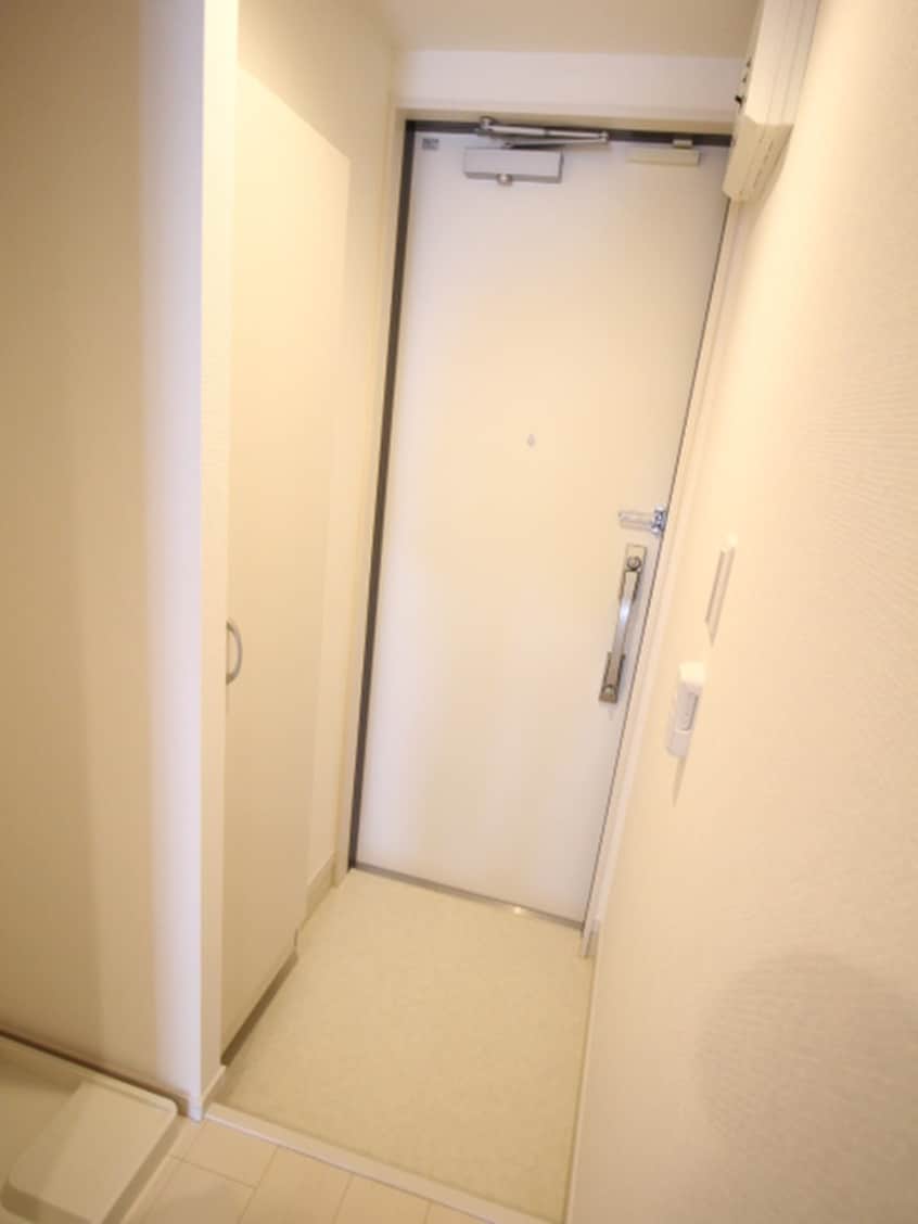 玄関 リブリ・インベスト府中