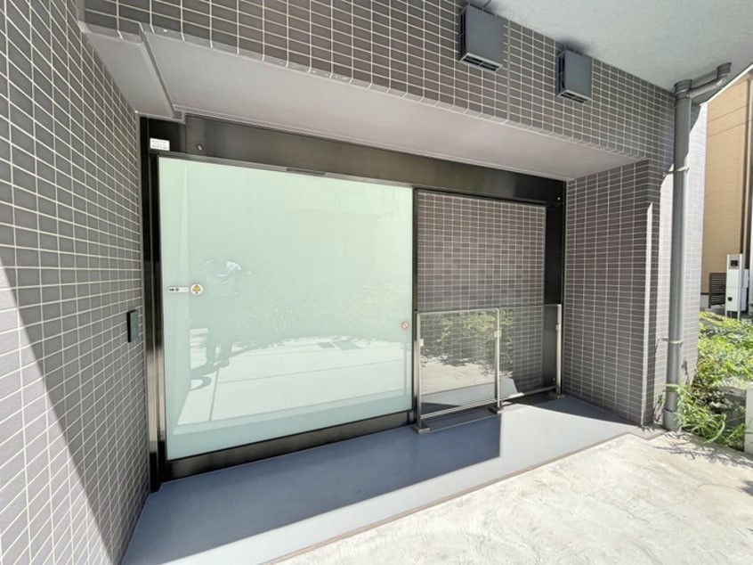 駐輪場 シーズンフラッツ住吉