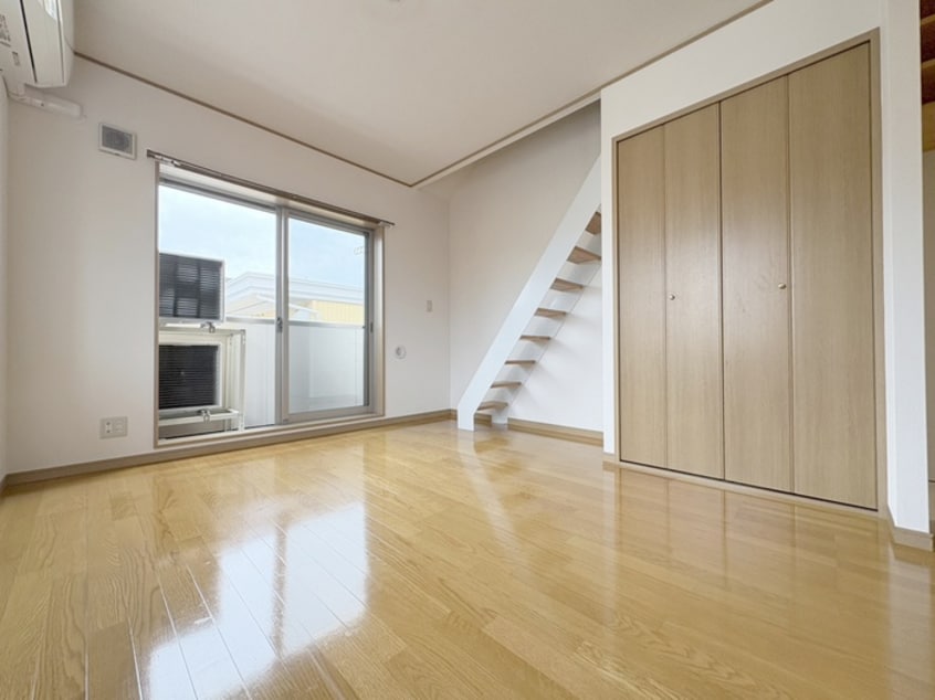 居室 カーサ　ロッサ