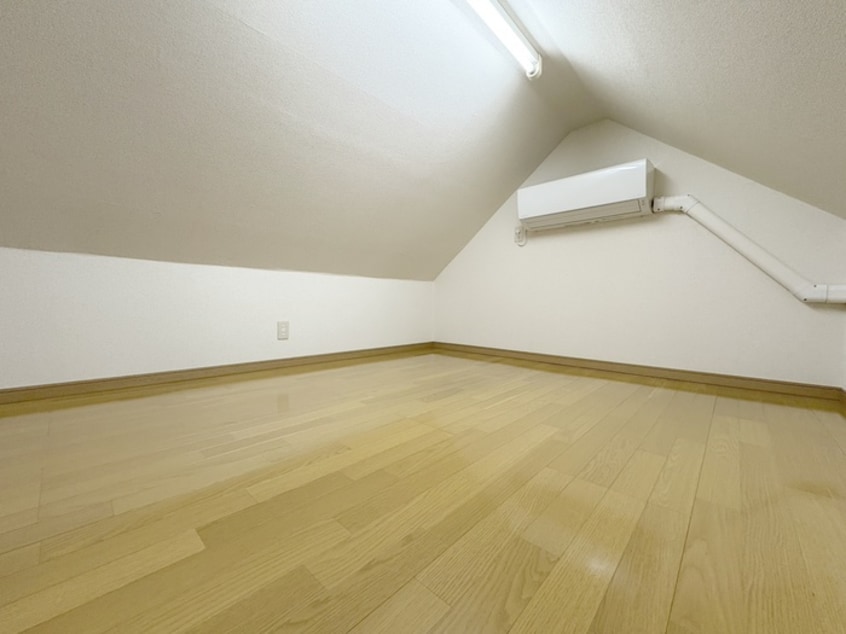 ロフト カーサ　ロッサ