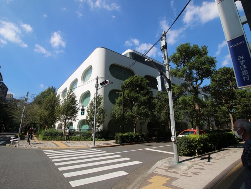 武蔵野プレイス(図書館)まで600m カーサ　ロッサ