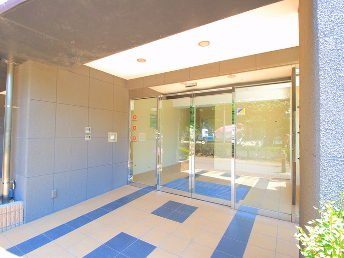 エントランス部分 さくらアヴェニュ－