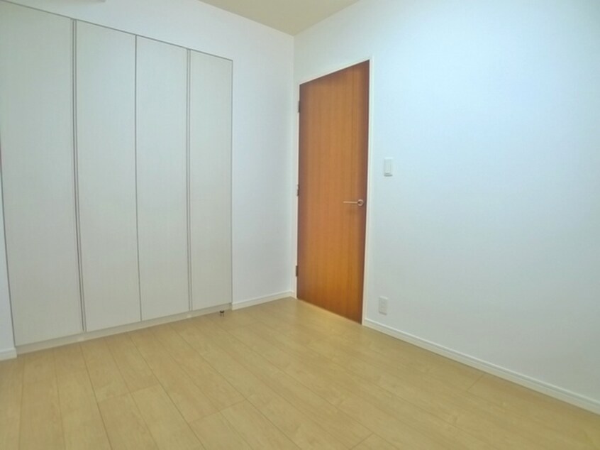 居室 ドゥーエ大宮