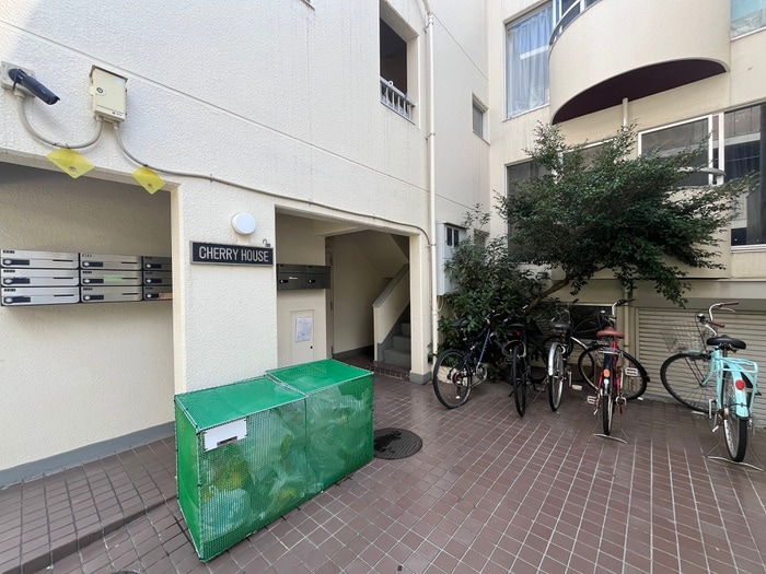 エントランス部分 チェリーハウス