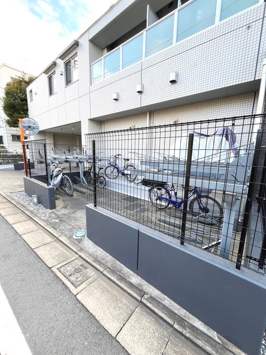 駐輪場 エスティメゾン都立大学