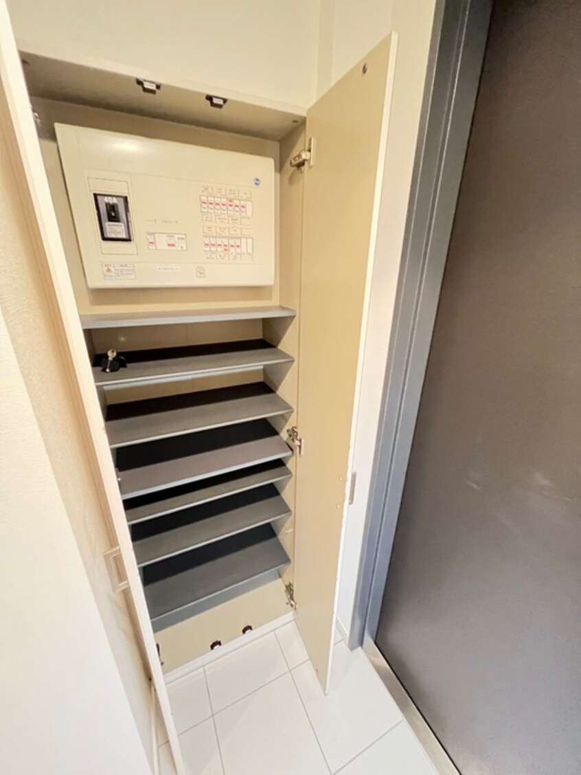 靴箱 エスティメゾン都立大学