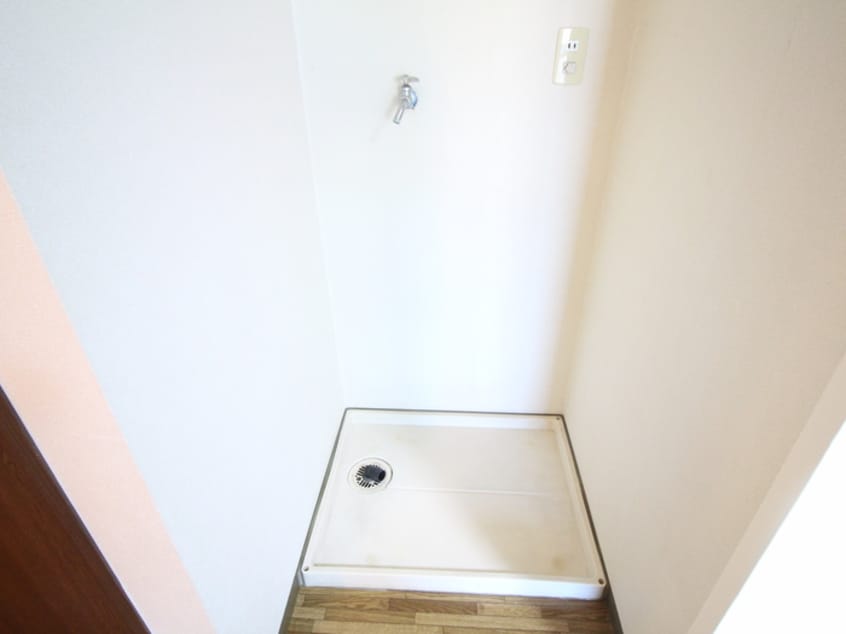 洗濯機置場 メゾンＯＫＵＴＳＵ・Ｂ