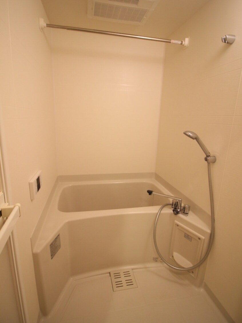 バス／シャワールーム等 CACHETTE