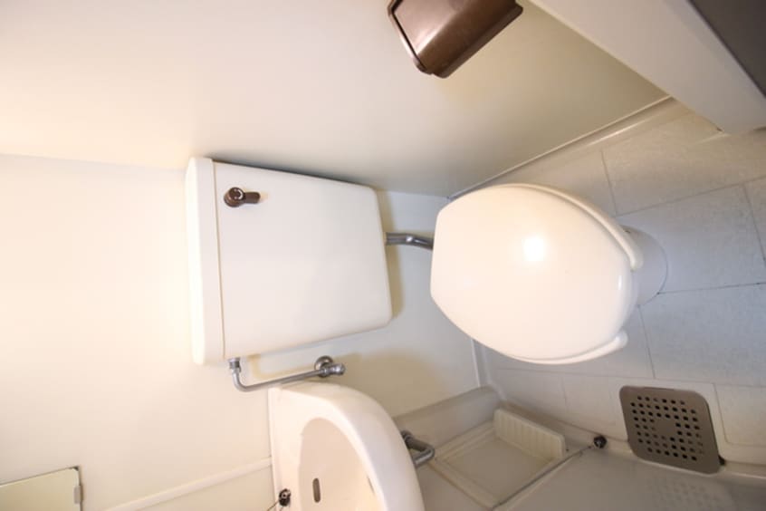 トイレ クリスタルマンション