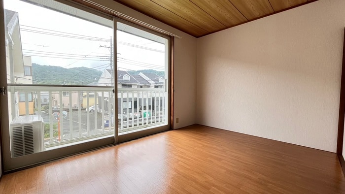 居室 三本木ハイツ