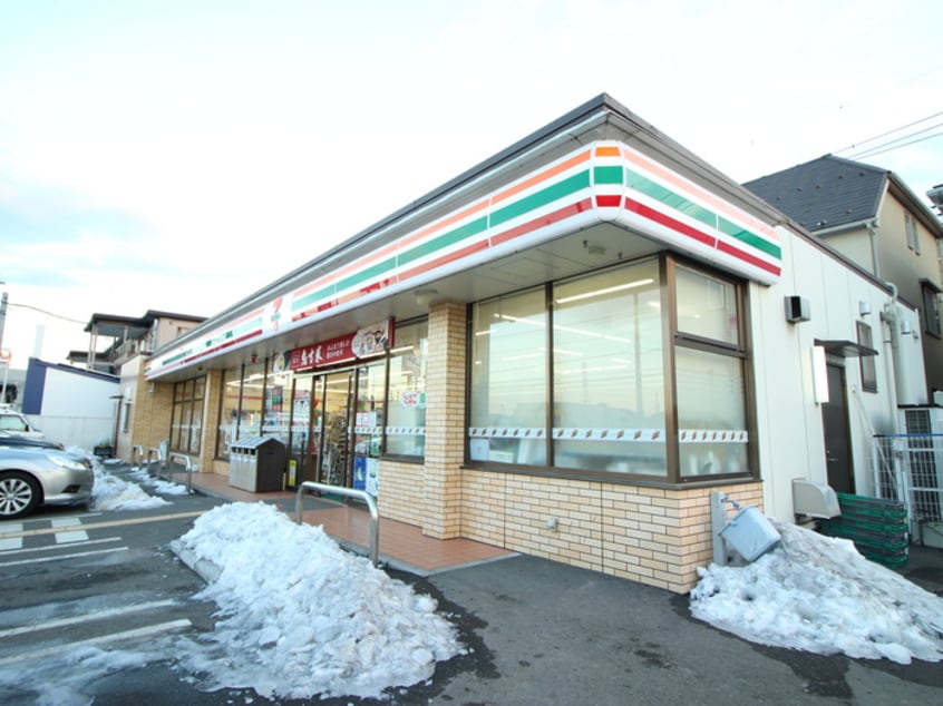 セブンイレブン(コンビニ)まで725m 原第10マンション