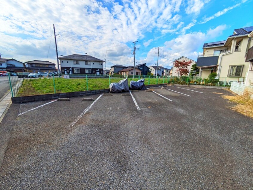 駐車場 バ－デンハイム２号棟