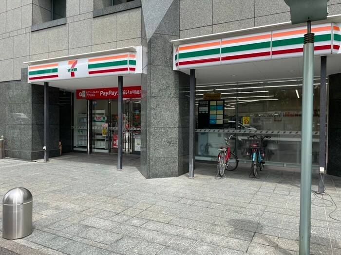 セブンイレブン(コンビニ)まで298m QUALITAS秋葉原