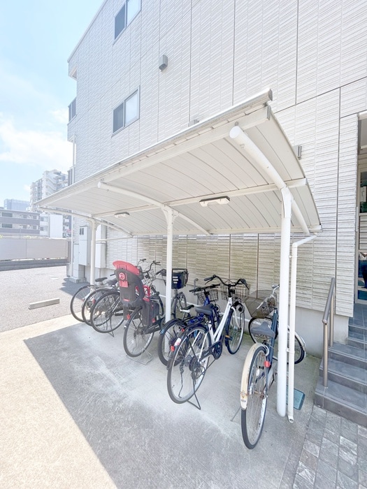 駐輪場 エクラージュ