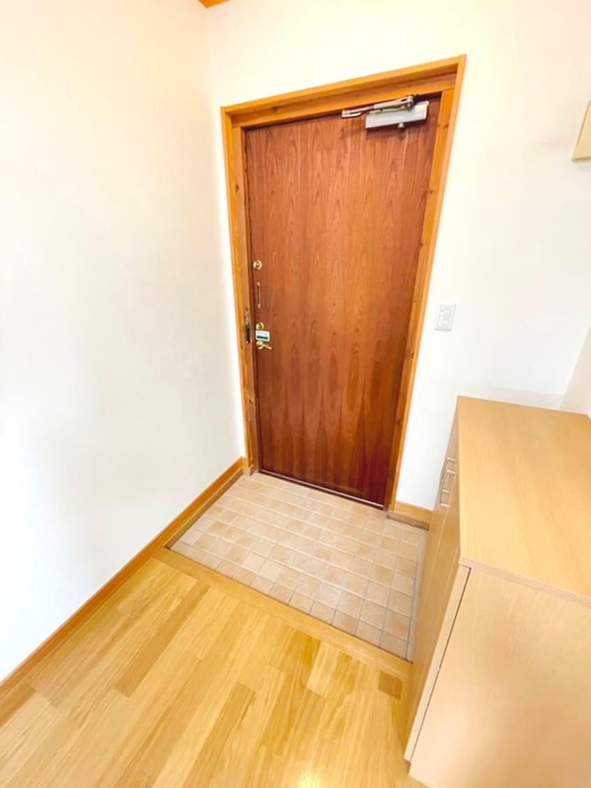 玄関 ウエストヒル成城