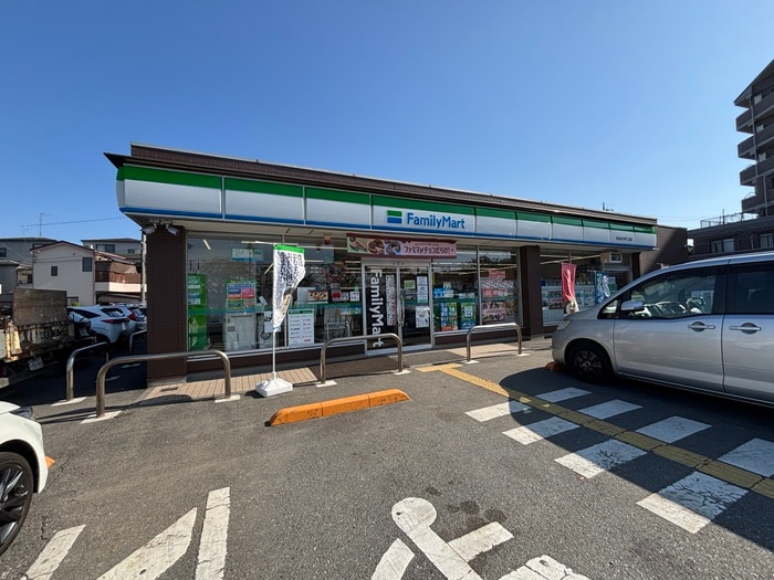 ファミリーマート　和光白子四丁目店(コンビニ)まで366m サマックス三園D棟
