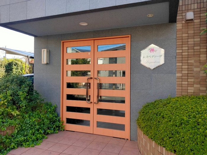 エントランス部分 レスペディ－ザ