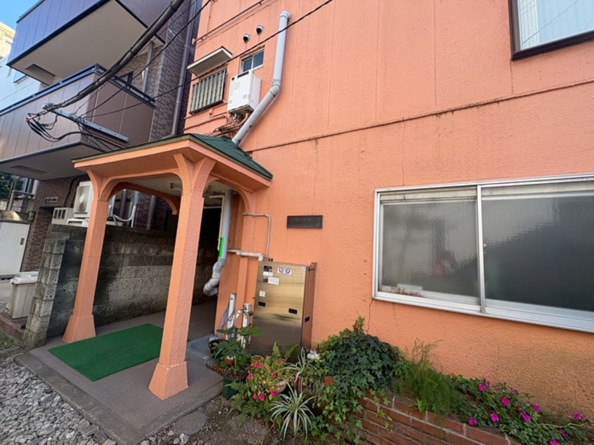 エントランス部分 関口マンション