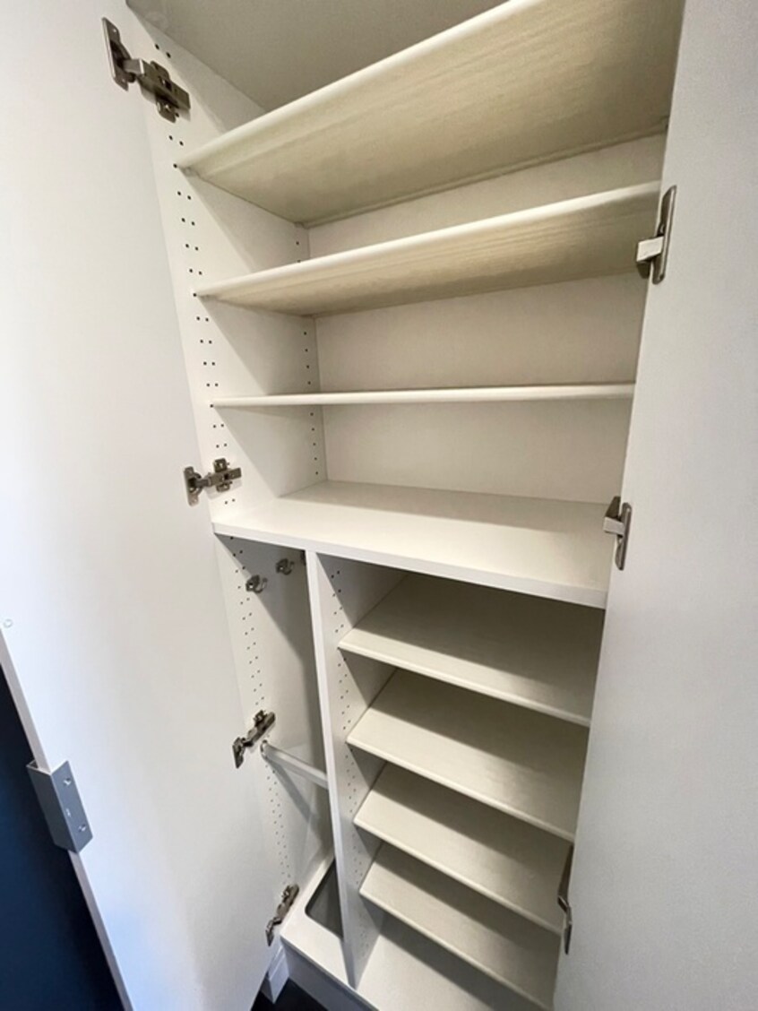 靴箱 プレサンス新宿中落合メーディオ