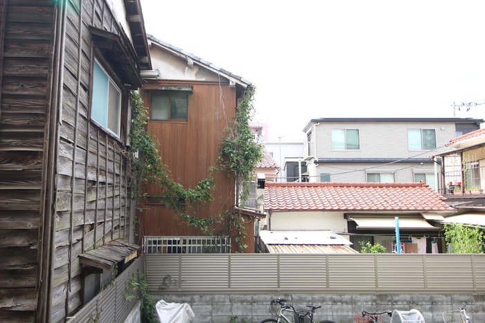 室内からの展望 ホワイエ諏訪