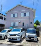 グレージュハウス（左）の外観