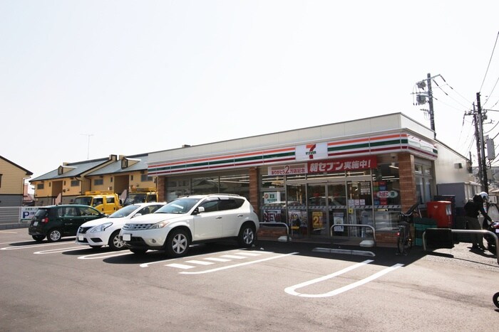 セブンイレブン横浜東本郷5丁目店(コンビニ)まで500m グレ－ス小机
