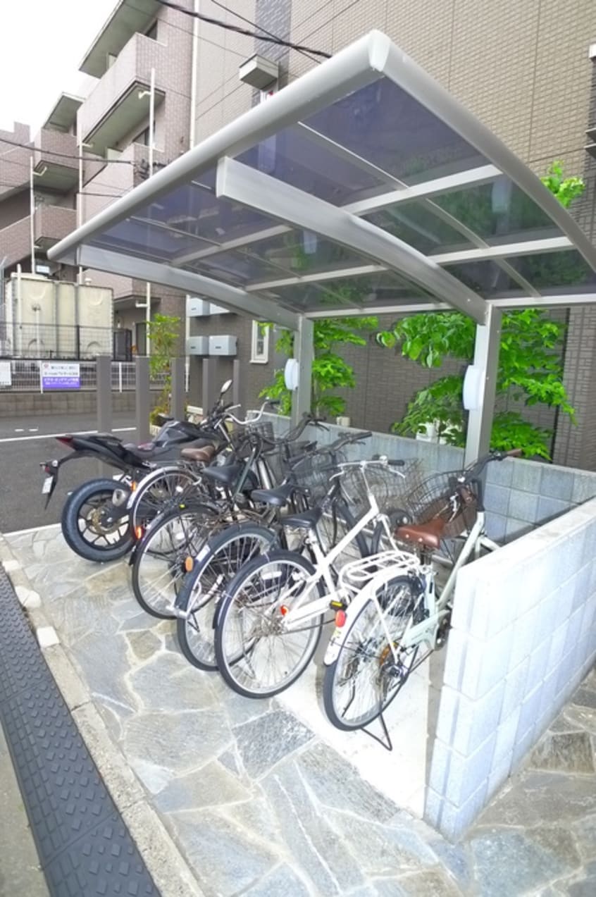 駐輪場 Arcobaleno