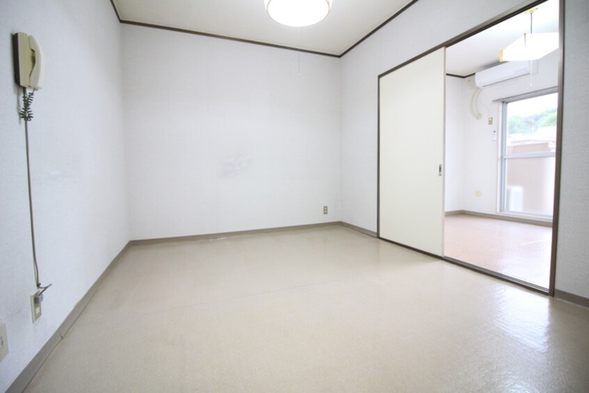 居室 JUN仏子