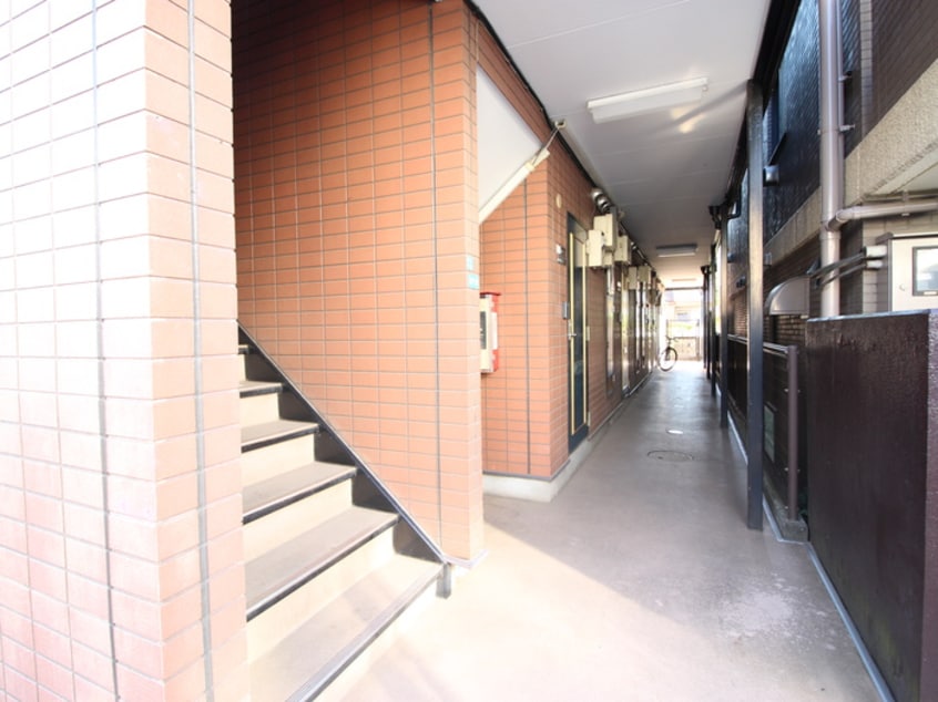 エントランス部分 ﾋﾙﾄｯﾌﾟｳﾞｨﾗ駒場