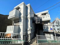 プラドールモトマチ