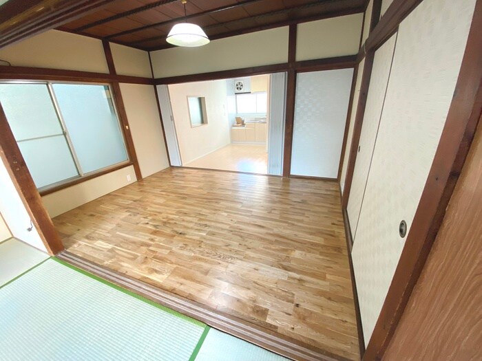 居室 緑ヶ丘２丁目戸建て