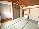 居室 緑ヶ丘２丁目戸建て